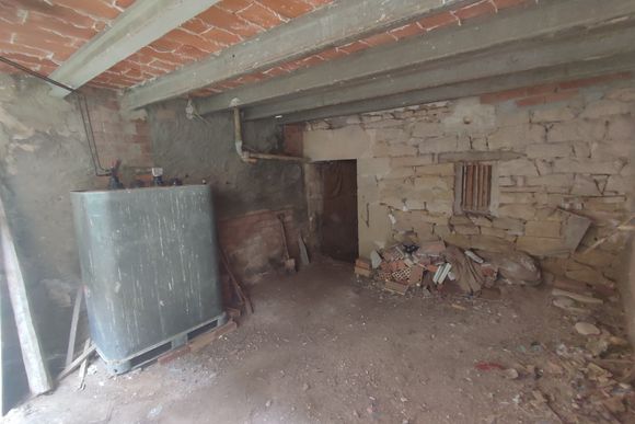 Casa amb dos habitatges, garatge i jardí — foto 5