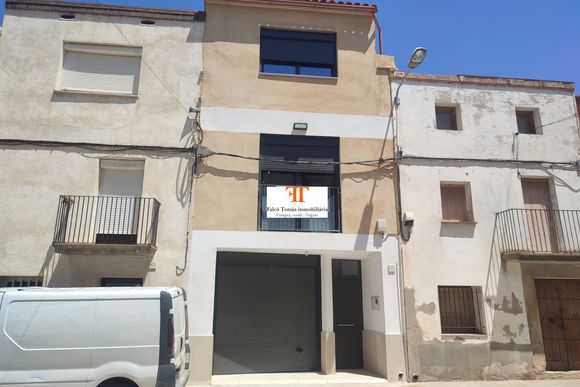 Casa unifamiliar nova amb acabats de primera — El Poal