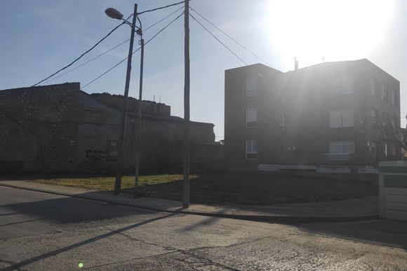 Solar urbà cantoner de 396 m² — foto 3