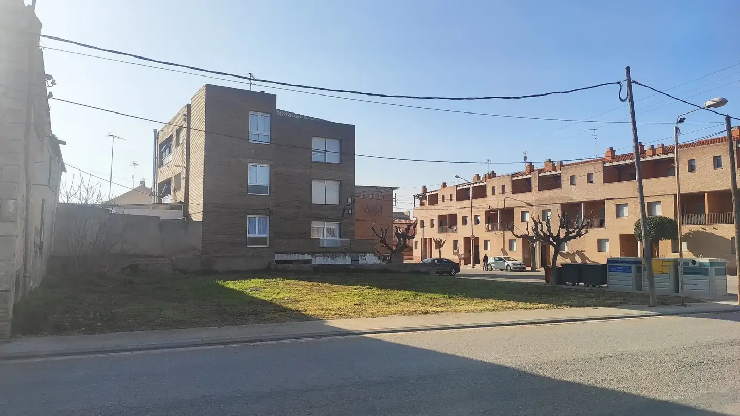 Solar urbà cantoner de 396 m² — foto 1