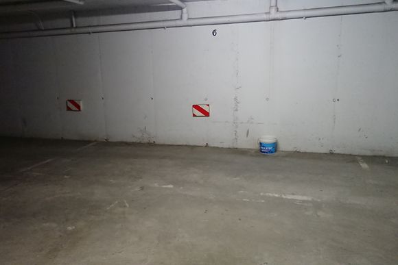 Plaça de pàrquing amb porta automàtica — Les Borges Blanques