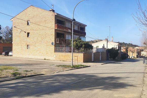 Solar urbà cantoner de 527 m² — foto 3