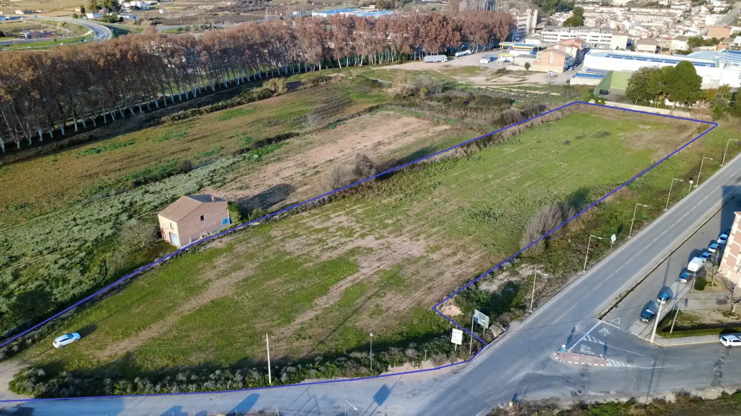 Solar urbà d'11.809 m² a l'avinguda de les Garrigues — foto 1